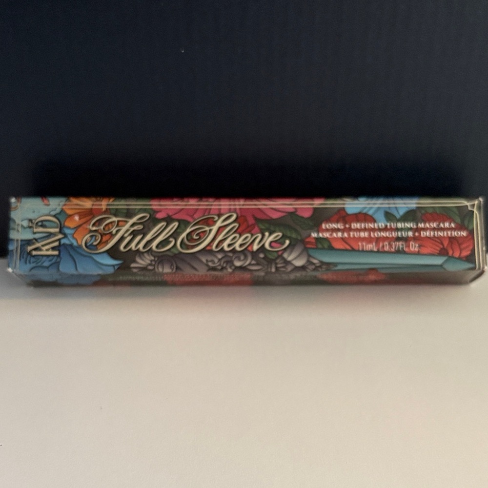 Kat Von D Full Sleeve Mascara - Long Defined Tubing Black Mascara